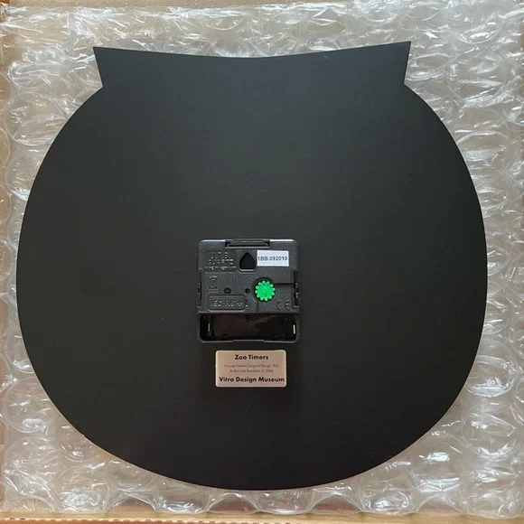 Vitra/George Nelson Owl Shaped Wall Clock - Picture 3 of 3